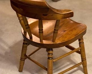 Vintage Country Rustic Pine Chair	29x18x18in	HxWxD
