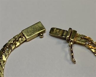 18k Gold 7in Flat Curb Bracelet