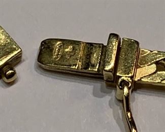 18k Gold 7in Flat Curb Bracelet