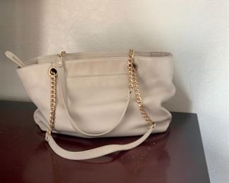 Michael Kors Tan Pebble Leather Purse Gold Chain	9x15x7in