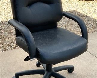 Norstar Office Chair	40x27x24in