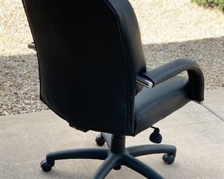 Norstar Office Chair	40x27x24in