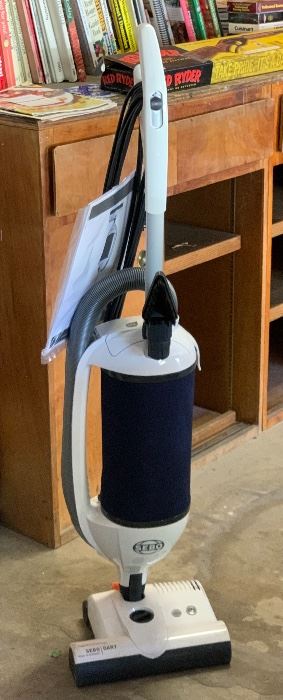 	Sebo Dart Upright Vacuum Cleaner German	