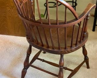 	Antique Windsor chair	