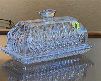 Waterford Crystal Lismore Covered Butter Dish in Box	4x7x4in	
