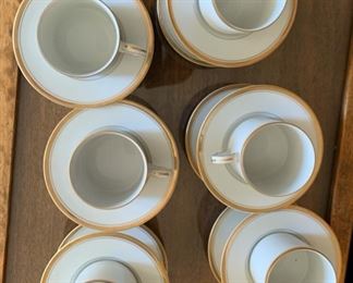 12pc Fitz and Floyd Cup & Saucer Set GOLD/WHITE	Cup: 2.5inH x 2.5in Diameter	