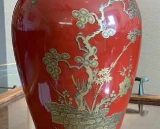 Bernardaud Limoges Vase  Seoul Chinoiserie Red Gold Ginger jar	9.5x6.5in diameter	