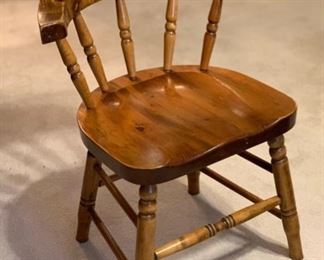 Vintage Country Rustic Pine Chair	29x18x18in	HxWxD