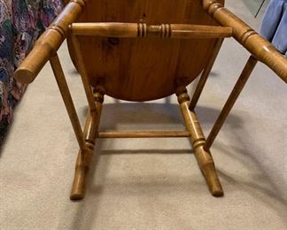 Vintage Country Rustic Pine Chair	29x18x18in	HxWxD