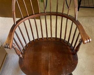 	Antique Windsor chair	