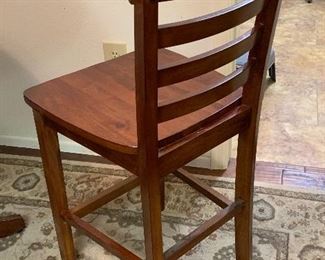 4pc 24in Counter Height Contemporary Chairs	40x18x18in seat: 24in	HxWxD
