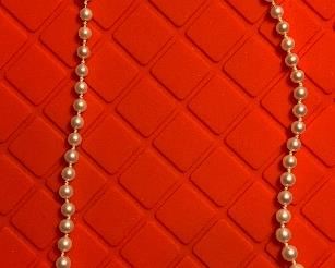 21 inch Pearl Necklace 14k clasps	21 inches long, largest pear measures 6mm, smallest measure 4mm	
