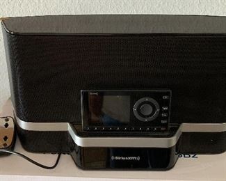 Sirius BB2 Portable Speaker Dock		

