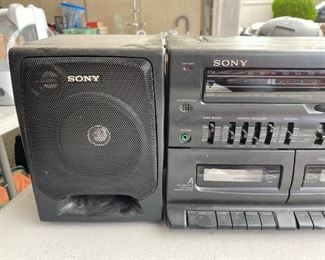 Sony cfs-w455 dual cassette player	23x7x9	HxWxD
