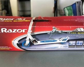 PHT013 Razor AW Kick Scooter NEW