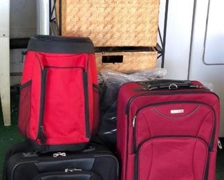 PHT017 Rolling Storage & Luggage