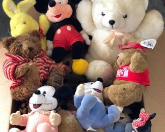 PHT028 Plethora of Plush Bears and More