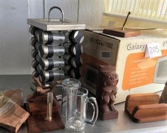 PHT205 Microwave, Spice Rack & More Kitchen Essentials