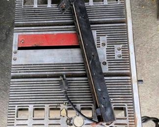 PHT209 Central Machinery Table Saw