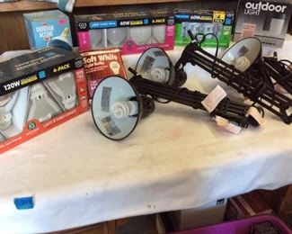 PHT313 Variety of Bulbs & Wall Mount Lamps