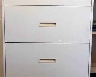PHT404 Hon Metal Filing Cabinet