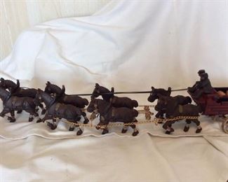 PHT412 Horse & Wagon Collectibles 