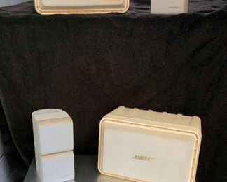 PHT415 BOSE DVD Player with Speakers