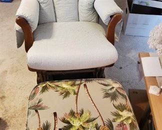 PHT424 Dutaler Wood Rocking Chair