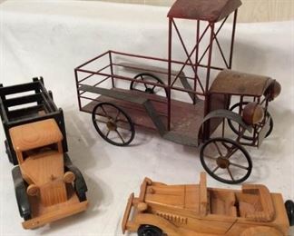 PHT449 Wooden Decorative Collectibles