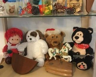 PHT466 Plush Toys and More