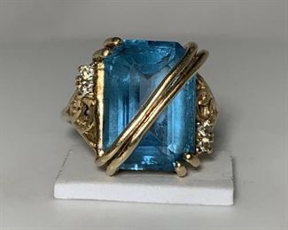 14k VG Blue Topaz Rectangular Ring with Diamonds