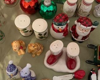 Lots of Christmas decor 