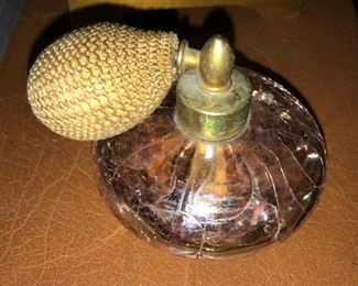 VINTAGE PERFUME BOTTLE