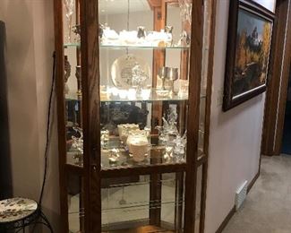 Lighted glass display cabinet