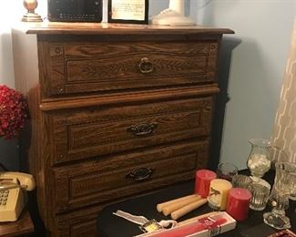 Five drawer chest of drawers, lamp