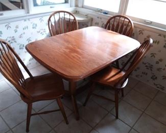 5 Piece Oak Dining Table by Virginia House