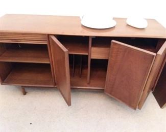 Nice Drexel Parallel Collection Mid Century Modern Buffet - Server -Credenza. Nice walnut finish. Could also be used as an entertainment center. See other photo.