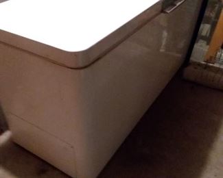 Long Freezer - Works - No Odors -- great for that side of beef or a buck! Size: 27" Wide x 34" Tall x 75" Long