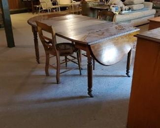 antique country table and chairs