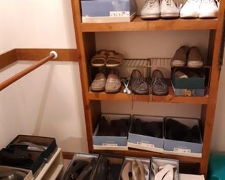 Ladies shoes size 10, medium and wide 