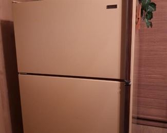 Harvest Gold Kenmore refrigerator 