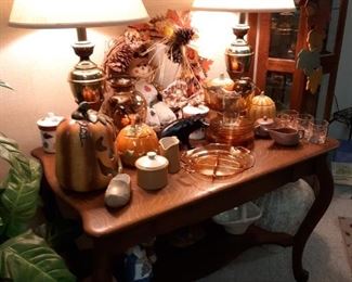 Beautiful Tiger Oak Table.