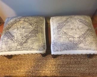 Pr. of footstools-like new