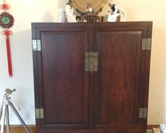  Rosewood Entertainment Center (H 53in x D 19-5/3in x W 39-1/4in)