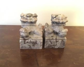 Small Marble Foo Dogs (approx 3in high)