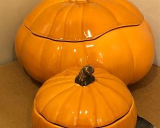 Harry and David Soup Tureen and 6 Covered Soup Bowl Set