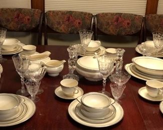 Homer Laughlin Eggshell Nautilus China Set