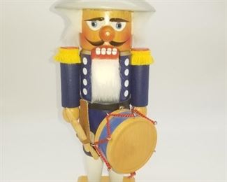 DRUMMER NUTCRACKER