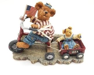 EVERYBODY LOVES A PARADE