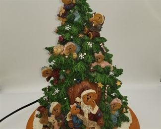 LIGHTED CHRISTMAS TREE